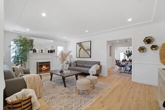 3636 Gardenia Ave in Long Beach, CA - Building Photo - Building Photo
