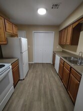 2328 S Highview Ave in Joplin, MO - Building Photo - Building Photo