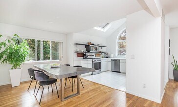 43 Wooded Oak Ln in East Hampton, NY - Building Photo - Building Photo