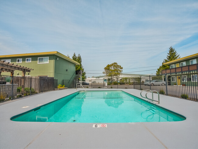 The Grove Apartments in Rohnert Park, CA - Building Photo - Building Photo