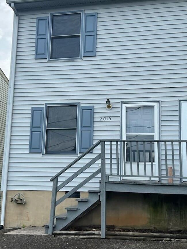 2013 Wallace Ave NE in Roanoke, VA - Building Photo - Building Photo