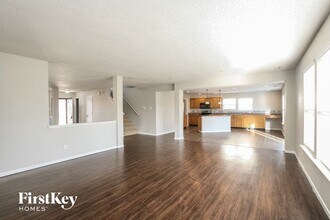 10077 Pine Grove Way in Indianapolis, IN - Building Photo - Building Photo