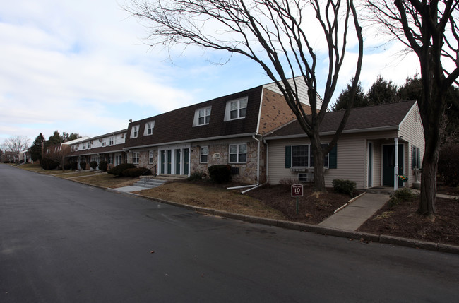 Sheffield Square Apartments