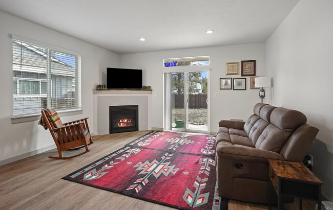 51304 Nash Ct in La Pine, OR - Foto de edificio - Building Photo