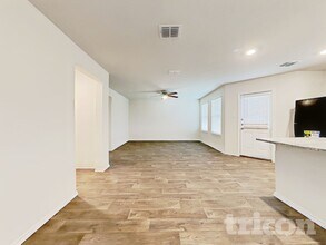 13215 Winemaker Dr in San Antonio, TX - Building Photo - Building Photo