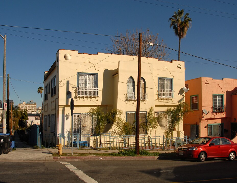 2949 W 11th St in Los Angeles, CA - Foto de edificio