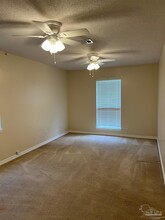 4312 W Avenida De Golf in Pace, FL - Building Photo - Building Photo