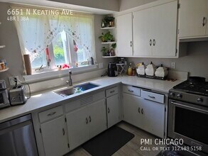 6651 N Keating Ave in Lincolnwood, IL - Building Photo - Building Photo