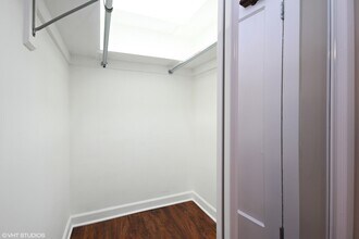 432 W Belmont Ave in Chicago, IL - Building Photo - Building Photo