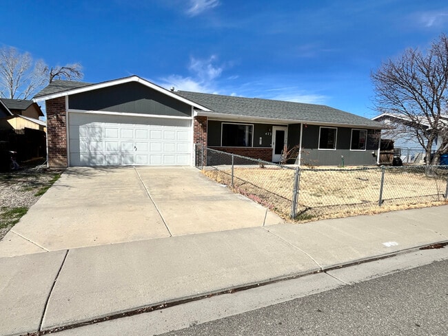 473 Cottonwood Lake Dr in Clifton, CO - Building Photo - Building Photo