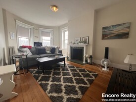 1789 Beacon St, Unit 7 Apartamentos