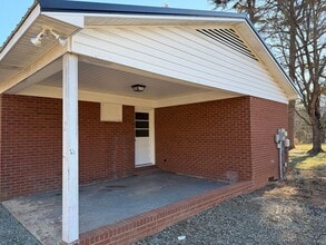 340 Oakwood Rd in Lexington, NC - Building Photo - Building Photo