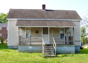 Hillside Gardens in Winston-Salem, NC - Building Photo - Building Photo