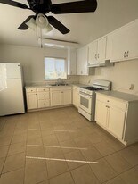 205 Smalley Ave in Hayward, CA - Building Photo