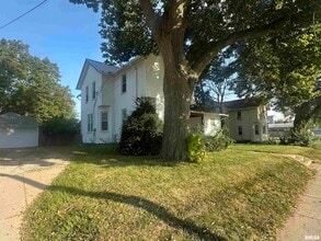 405 S Main St in Morton, IL - Building Photo - Building Photo