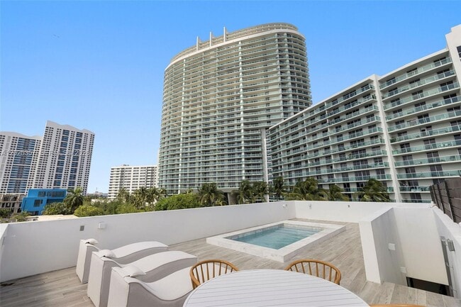 property at 1525 Bay Rd