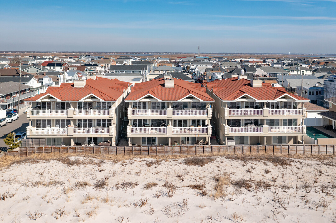 1051 Oceanfront in Long Beach, NY - Building Photo