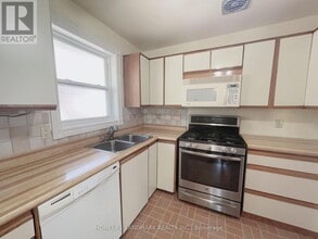 79 Milford Haven Dr in Toronto, ON - Building Photo - Building Photo