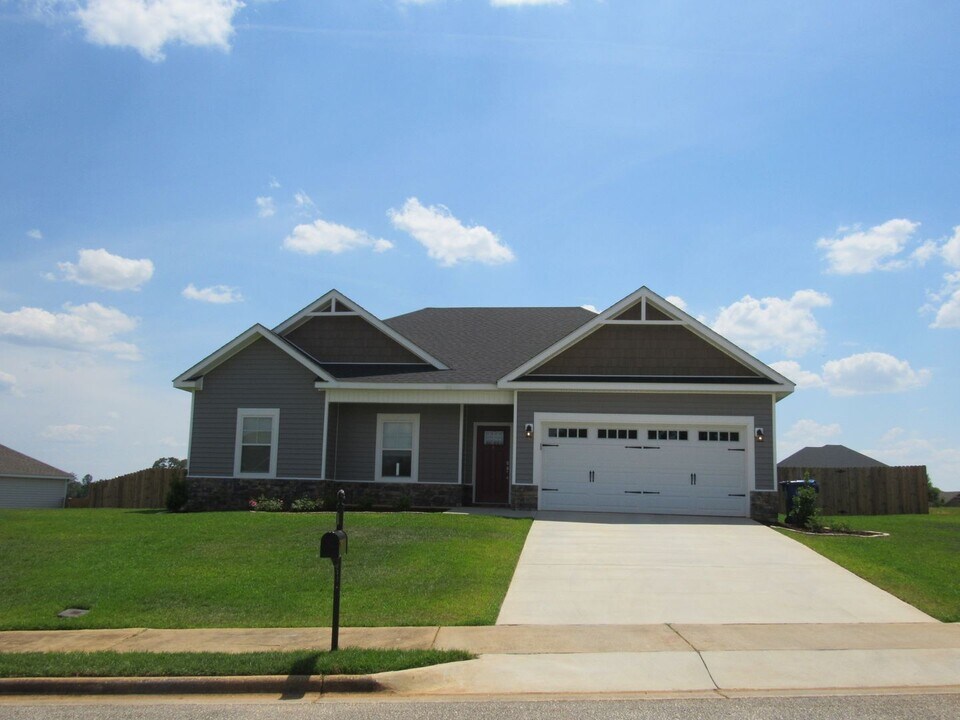348 Mayberry Way in New Brockton, AL - Building Photo
