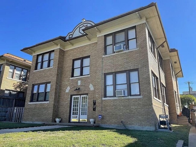 5638 Richard Ave, Unit 4