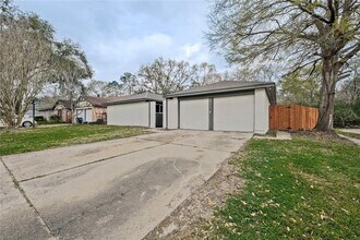 6523 Brookgate Dr in Spring, TX - Building Photo - Building Photo