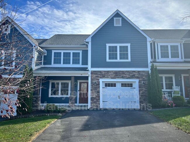 property at 18 Spring View Dr