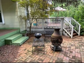 204 North Dixon Avenue in Cary, NC - Building Photo - Building Photo