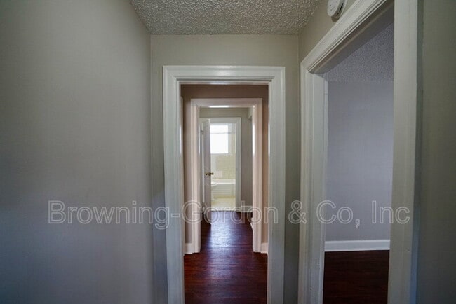 2106 Eastwood Ave in Nashville, TN - Building Photo - Building Photo