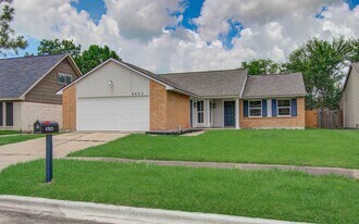 6903 Blue Ridge Dr in Richmond, TX - Building Photo