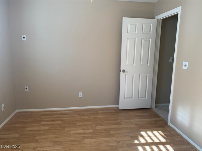 property at 5021 Glenarden Dr