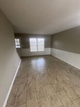 2050b Kings Gate Cir SW in Snellville, GA - Building Photo - Building Photo