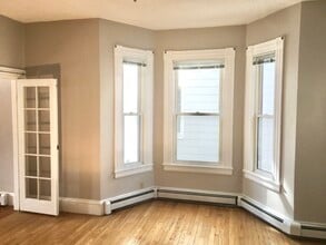 13 Glenwood Ave, Unit 1 in Cambridge, MA - Building Photo - Building Photo