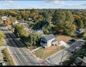 909 Martin Luther King Jr Dr in Greensboro, NC - Foto de edificio - Building Photo