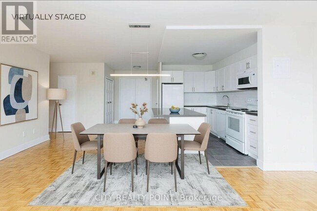 10 Shallmar Blvd in Toronto, ON - Building Photo - Building Photo