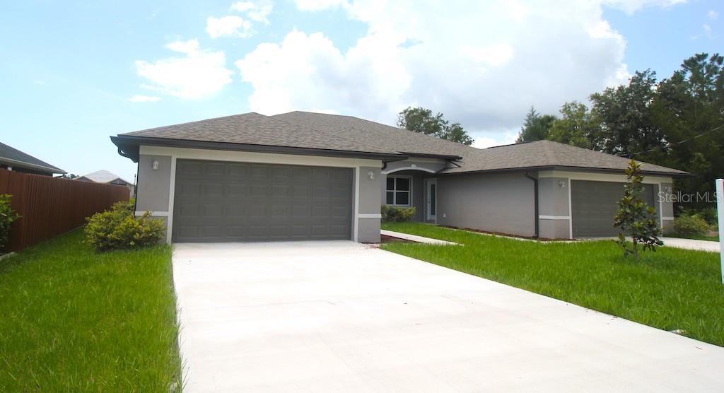 4 Lindsay Dr in Palm Coast, FL - Building Photo
