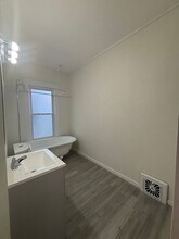 2044 W 98th St in Cleveland, OH - Building Photo - Building Photo