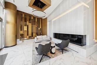 15 Queens Quay E in Toronto, ON - Building Photo - Building Photo