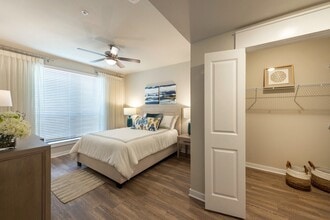 13386 Briar Forest Dr in Houston, TX - Building Photo - Building Photo