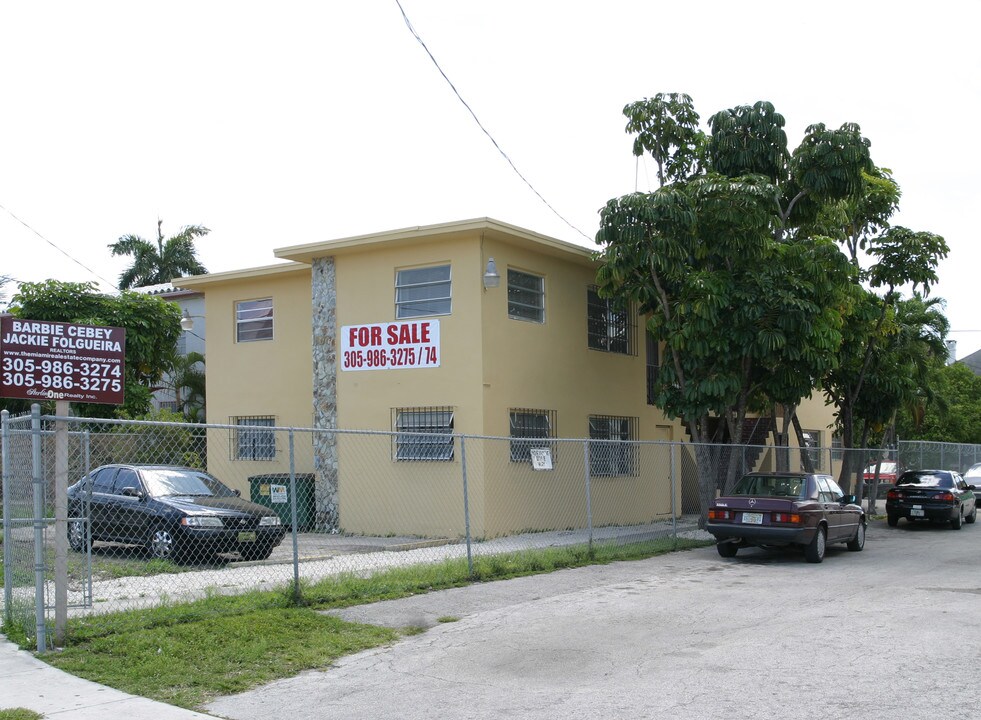 718 NW 4th St in Miami, FL - Building Photo