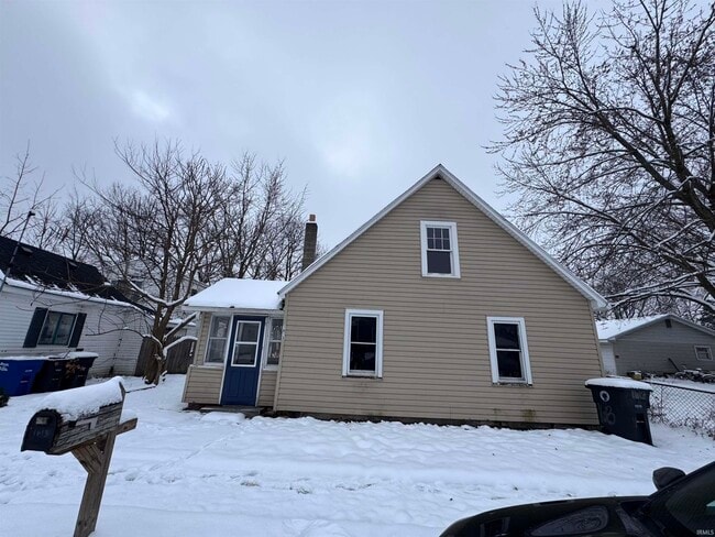 property at 1613 W 15th St