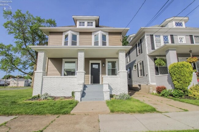 property at 512 Hancock St