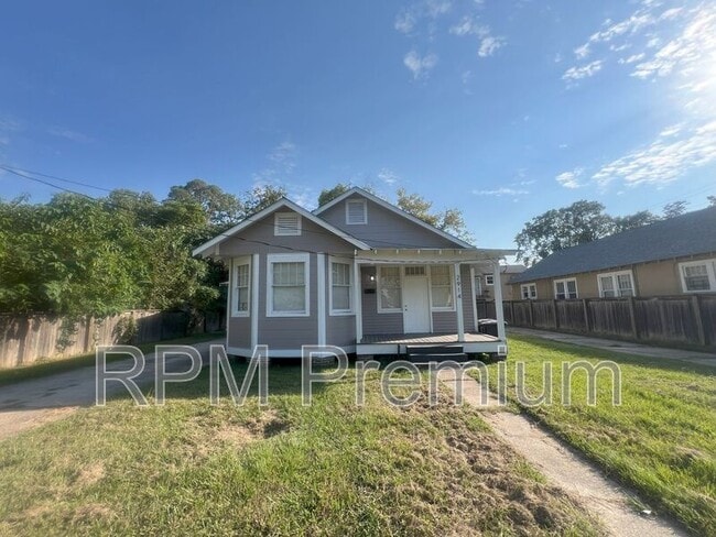 property at 2914 Convention St