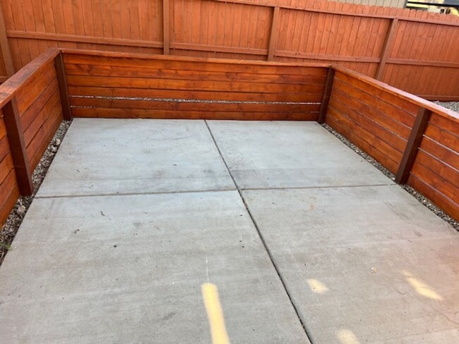 3747 Churn Crk Rd in Redding, CA - Building Photo - Building Photo