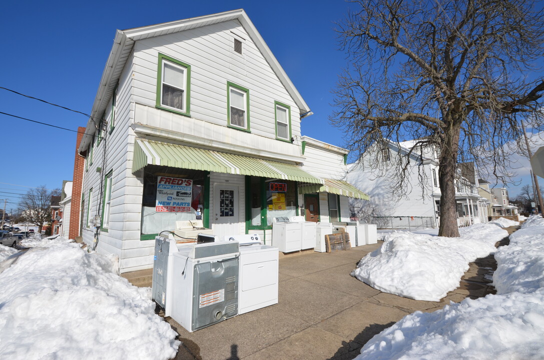 1545 Washington St in Easton, PA - Building Photo