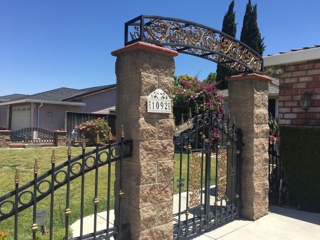 1092 Keldon Dr in San Jose, CA - Building Photo - Building Photo