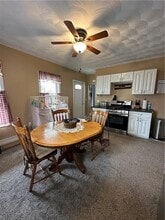35 Yates St in Lincoln, RI - Building Photo - Building Photo