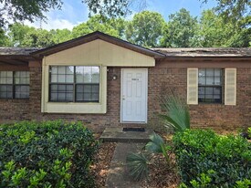 1020 Sable Dr in Pensacola, FL - Building Photo