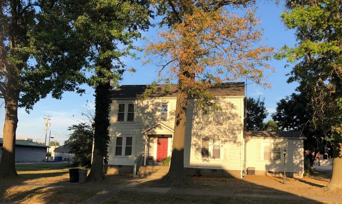 212 S 16th St, Unit Apartment 3 in Herrin, IL - Building Photo