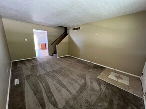 1711 Rockingham Dr in Normal, IL - Foto de edificio - Building Photo