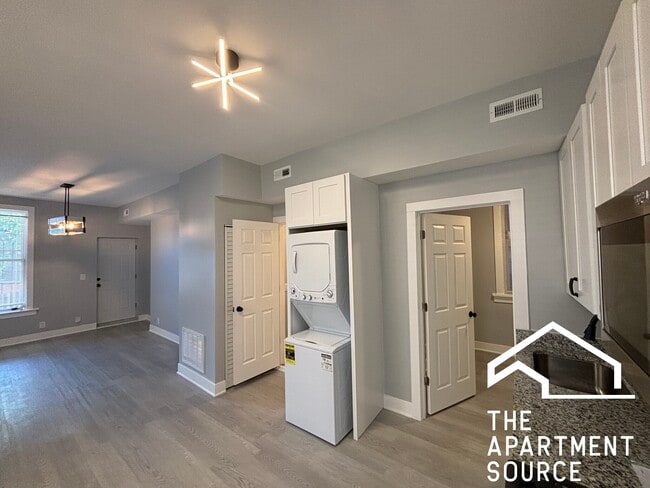 property at 1333 W Walton St